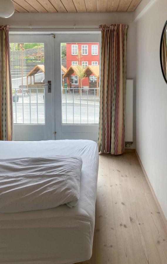 Guesthouse At The Boat Harbour Torshavn Bagian luar foto