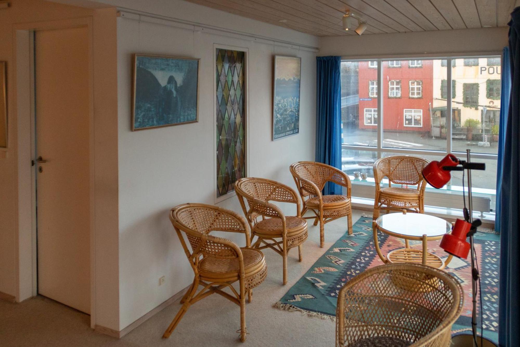 Guesthouse At The Boat Harbour Torshavn Bagian luar foto