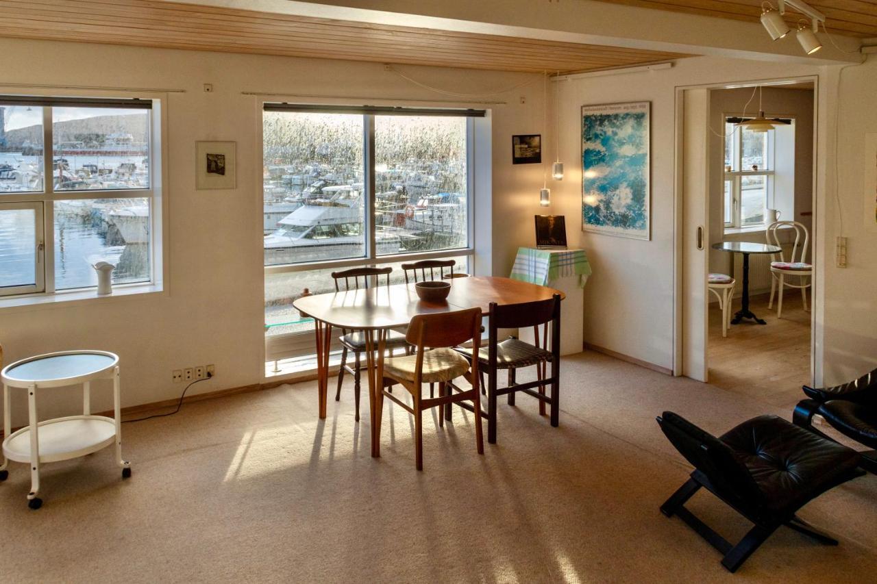 Guesthouse At The Boat Harbour Torshavn Bagian luar foto